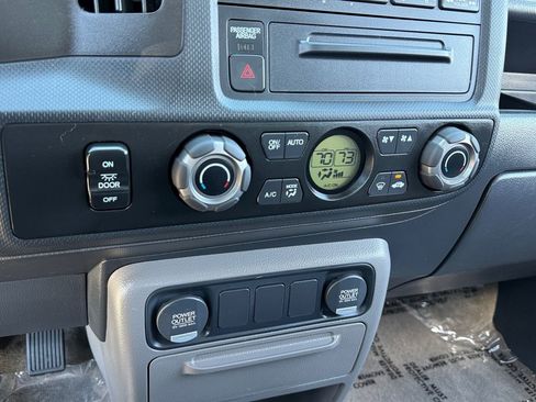 Used 2013 Honda Ridgeline RTS image 23