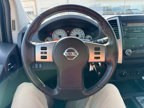 Used 2011 Nissan Xterra PRO-4X w/ Pro-4x Leather Pkg AWD/4WD image 19