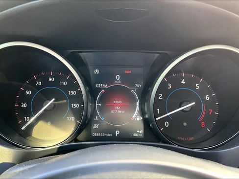 Used 2018 Jaguar F-PACE Premium image 20