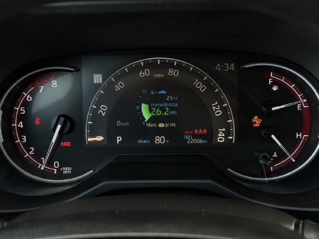 Used 2025 Toyota RAV4 LE FWD image 17