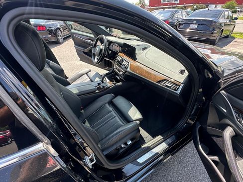 Used 2018 BMW 540i xDrive AWD/4WD image 21