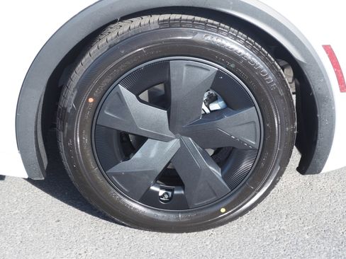 New 2026 Toyota Prius Plug-In Hybrid image 6