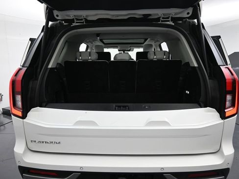 Used 2025 Ford Expedition Platinum w/ Platinum Ultimate Package AWD/4WD image 31
