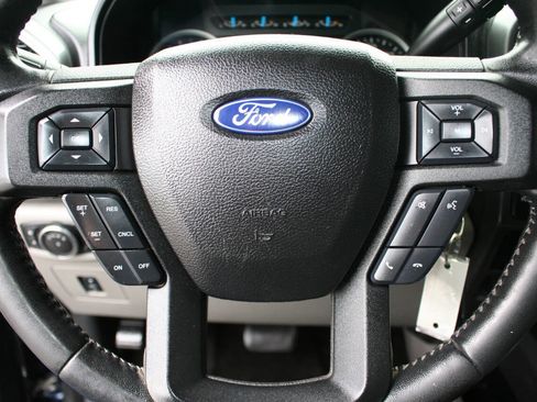 Used 2017 Ford F150 XLT w/ Equipment Group 302A Luxury image 11