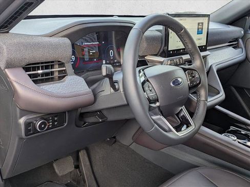 New 2026 Ford Explorer Platinum RWD image 3