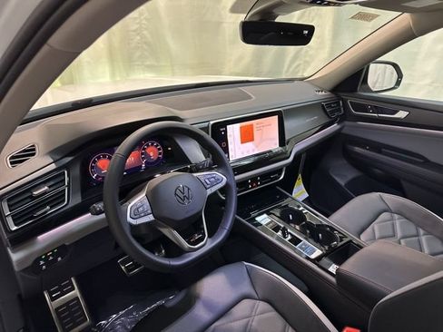 New 2026 Volkswagen Atlas Peak Edition AWD/4WD image 15