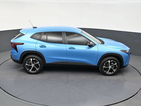 Used 2025 Chevrolet Trax RS FWD image 17