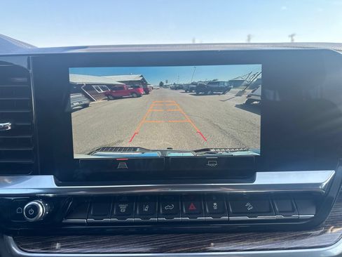 Used 2025 GMC Sierra 3500 SLE w/ SLE Convenience Package AWD/4WD image 17
