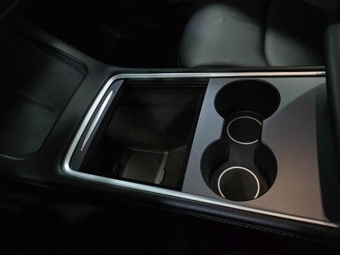 Used 2023 Tesla Model 3 Standard Range image 28