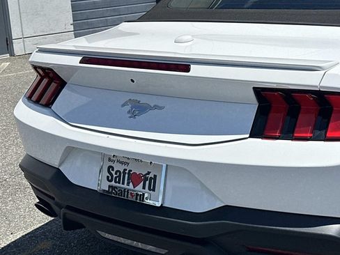 Used 2025 Ford Mustang Premium RWD image 11
