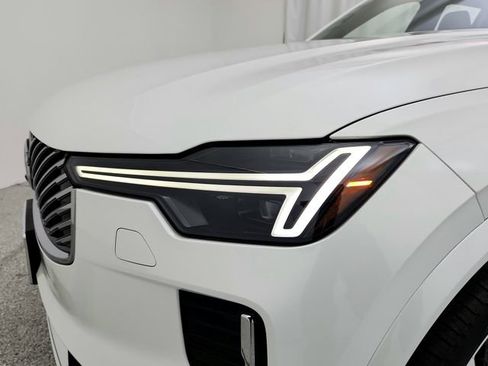 New 2026 Volvo XC90 B6 Plus w/ Protection Package Premier image 31