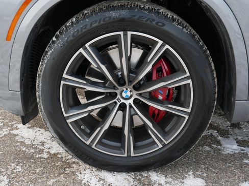 Used 2026 BMW X5 xDrive40i w/ M Sport Package image 15