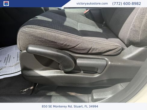 Used 2018 Honda Pilot LX image 23