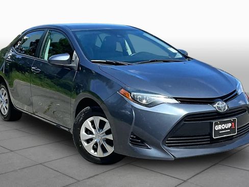 Used 2017 Toyota Corolla L w/ Carpet Mat Package (TMS) FWD image 3