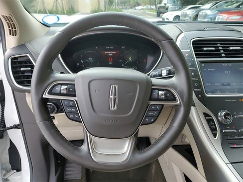 Certified 2020 Lincoln Nautilus Premier w/ Equipment Group 101A image 22