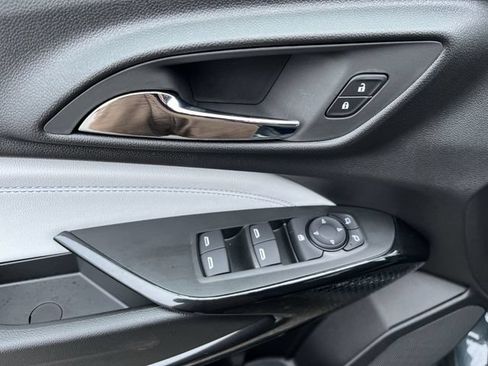 New 2026 Chevrolet Trax LT w/ Sunroof Package FWD image 16