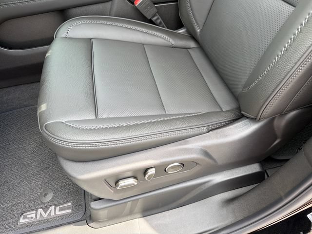 New 2026 GMC Yukon Denali w/ Denali Reserve Package AWD/4WD image 18