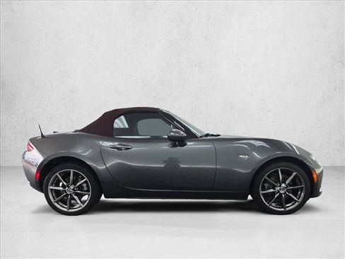 Used 2018 MAZDA MX-5 Miata Grand Touring RWD image 4