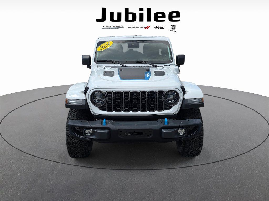 Used 2024 Jeep Wrangler Unlimited Rubicon 4xe AWD/4WD image 2