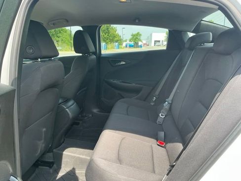 Used 2023 Chevrolet Malibu RS w/ LPO, Floor Liner Package FWD image 34