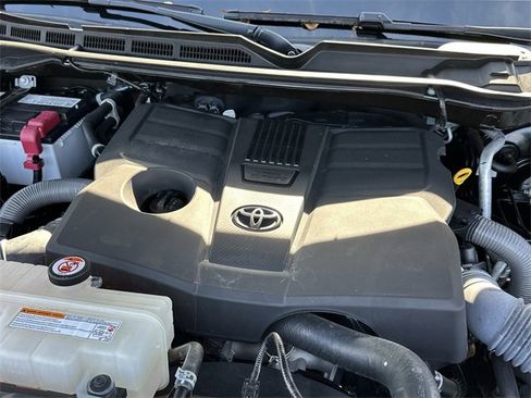 Used 2023 Toyota Tundra Limited image 32