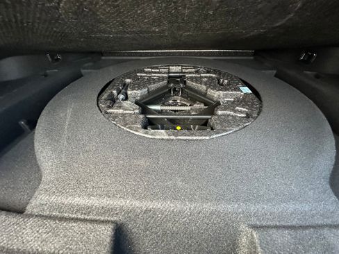 Used 2023 Kia Stinger GT2 image 11