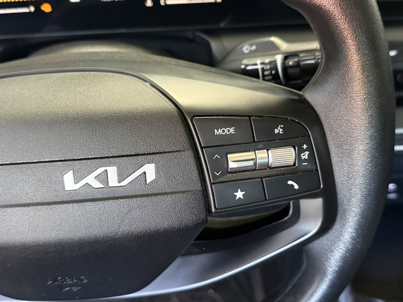 Used 2025 Kia K4 FWD image 23