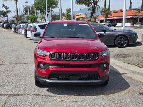 New 2026 Jeep Compass Latitude image 2