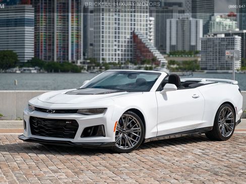 Used 2022 Chevrolet Camaro ZL1 image 7