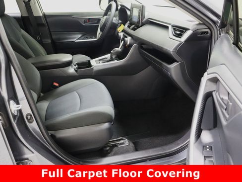 Used 2019 Toyota RAV4 LE image 31