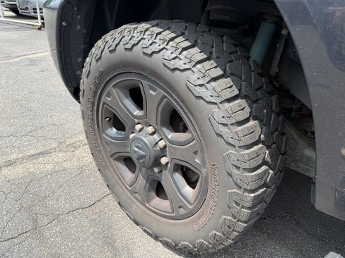 Used 2018 RAM 2500 Big Horn w/ Sport Appearance Group AWD/4WD image 4
