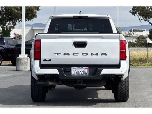 Used 2024 Toyota Tacoma TRD Off-Road w/ TRD Off Road Upgrade Package image 5