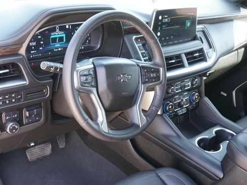 Used 2022 Chevrolet Tahoe Z71 w/ Off-Road Capability Package AWD/4WD image 9