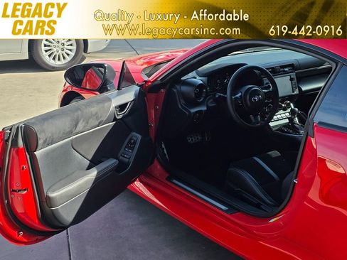 Used 2024 Toyota GR86 Premium image 50