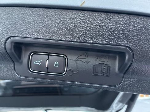Used 2020 Ford Explorer XLT w/ Comfort Package AWD/4WD image 33