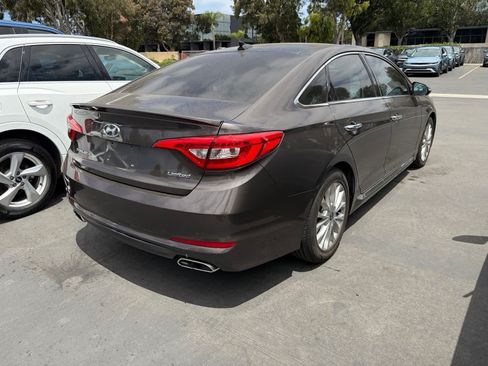 Used 2015 Hyundai Sonata Limited w/ Option Group 05 FWD image 3