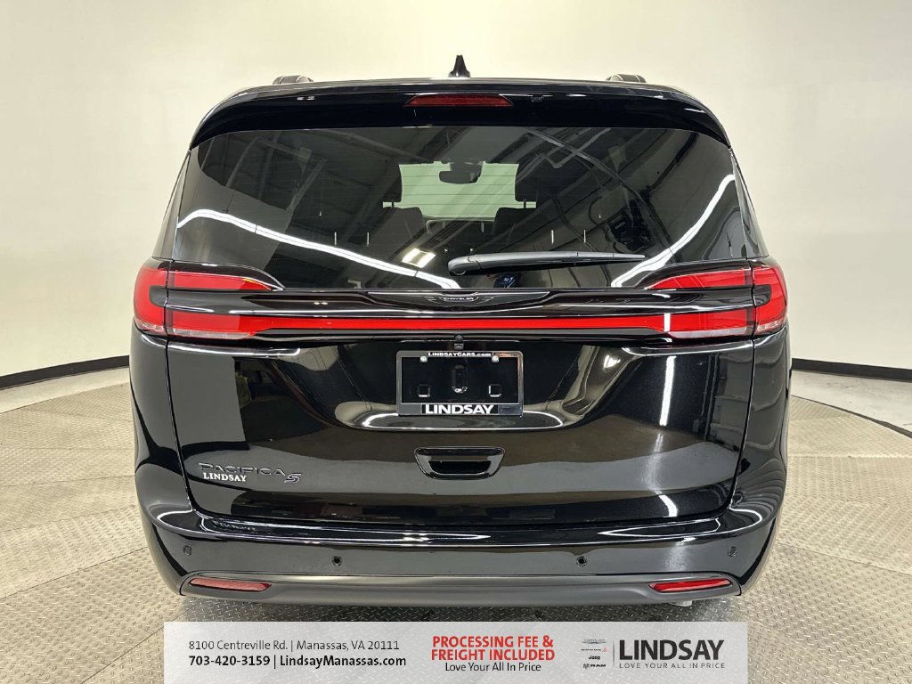 New 2026 Chrysler Pacifica Select w/ S Appearance Package FWD image 7