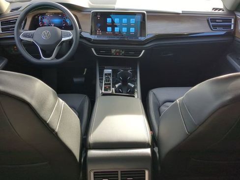 New 2026 Volkswagen Atlas SE image 14