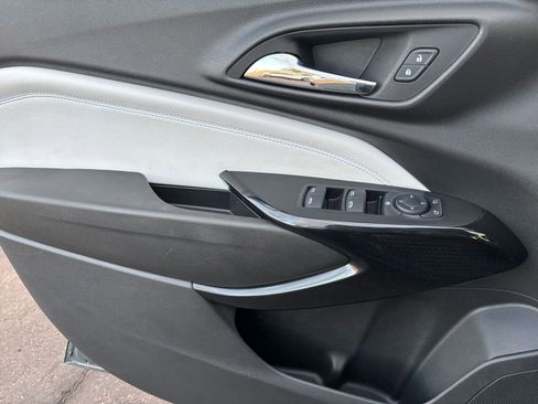 Used 2025 Chevrolet Trax LT image 20