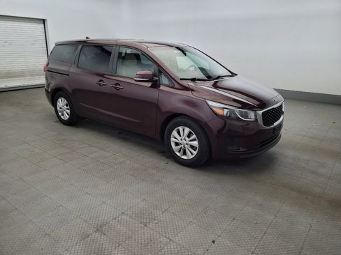 Used 2018 Kia Sedona LX FWD image 11