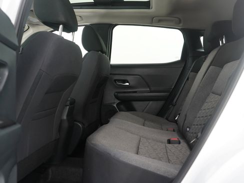 Used 2025 Nissan Kicks SV w/ SV Premium Package image 18