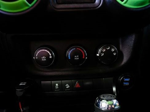 Used 2016 Jeep Wrangler Sport image 19