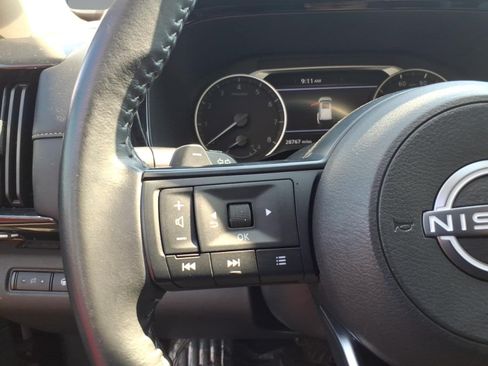 Used 2024 Nissan Pathfinder SV AWD/4WD image 12
