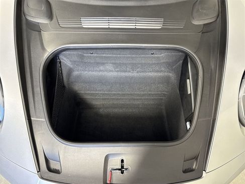 Certified 2024 Porsche 911 Carrera T image 21