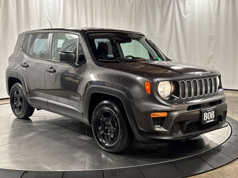 Used 2019 Jeep Renegade Sport w/ UConnect 7.0 Group FWD image 7