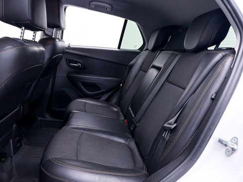 Used 2019 Chevrolet Trax LT w/ LT Convenience Package AWD/4WD image 26