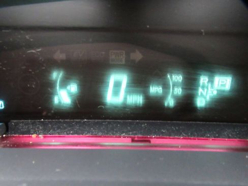 Used 2014 Toyota Prius Two image 21