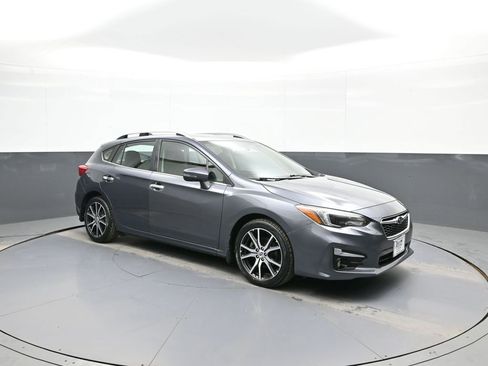 Used 2017 Subaru Impreza 2.0i Limited w/ Moonroof/BSD & Rcta/Eyesight image 4