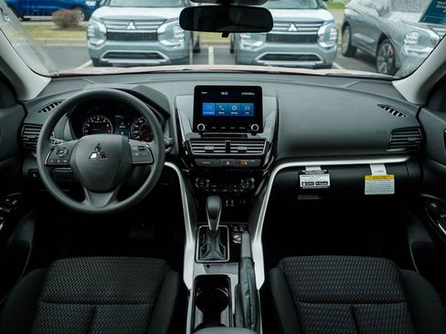 New 2025 Mitsubishi Eclipse Cross LE image 13