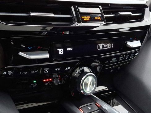 Used 2023 Acura MDX SH-AWD w/ Technology Package image 16